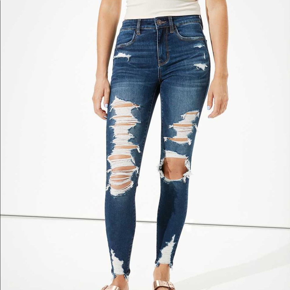 American Eagle Next level Ripped high waisted begging